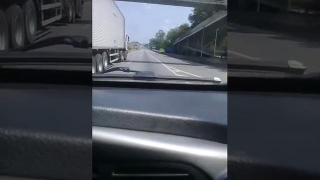 Passeio de Kia Bongo k 2500 HD 2013 смотреть онлайн