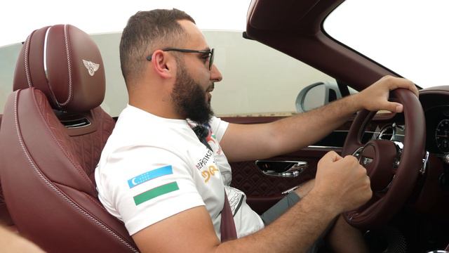 Bentley Continental GTC W12 смотреть онлайн