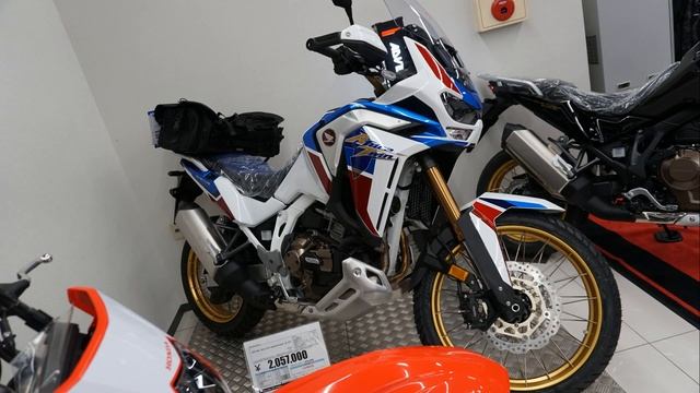 New 2020 HONDA CRF1100L Africa Twin Adventure Sports - 新型ホンダCRF1100L アフリカツイン デル パールグレアホワイト2020年モデル смотреть онлайн