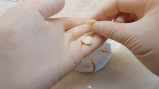 Сыр Камамбер запечённый с Томатами и чесноком в духовке. смотреть онлайн