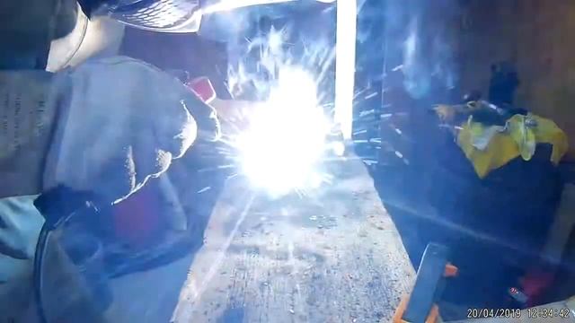 Калитка в гараже. Полоса, засовы и горит цинк. (День 7-8). смотреть онлайн