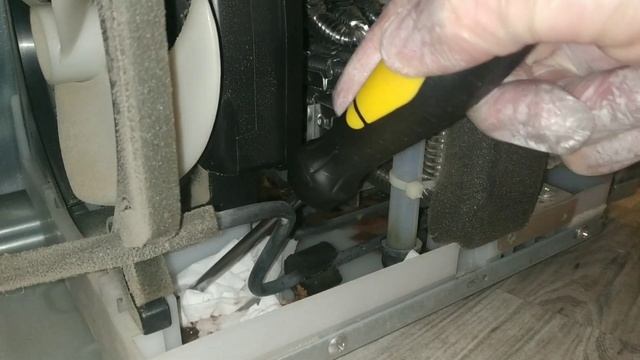 DIY Как почистить холодильник LG wifi. Вентилятор нагнал пыли на охолождение холодильника. смотреть онлайн