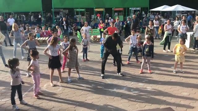 Сальса в парке Елочки с TROPICANA DANCE смотреть онлайн