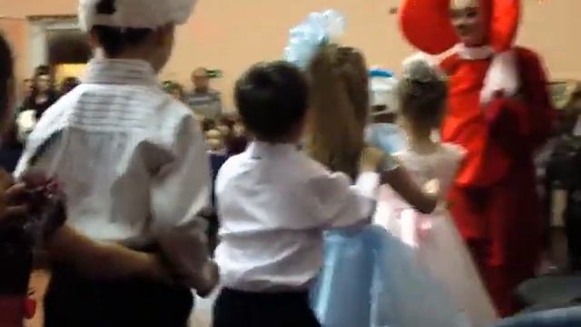 Новогодний праздник в Доме детского творчества смотреть онлайн