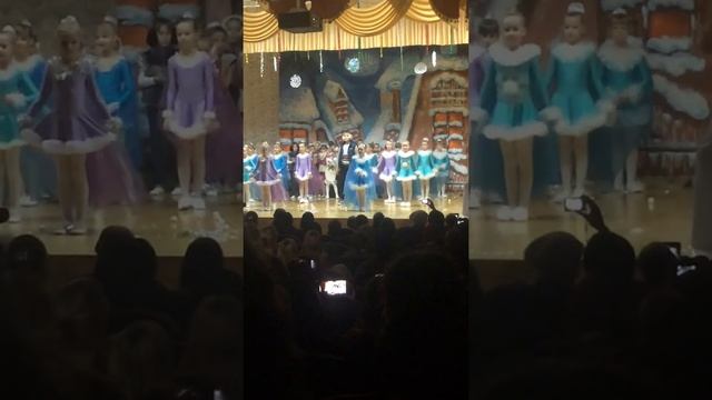 Фрагмент сказки снежная королева. Танец приспешниц. смотреть онлайн