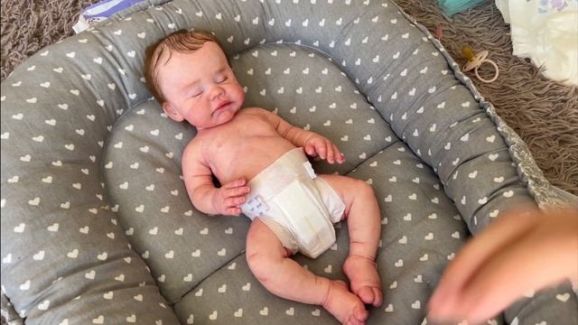 Обзор силиконовой куклы Cherry/silicone doll Cherry #siliconereborn #силиконовыйреборн смотреть онлайн