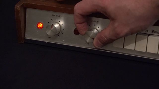 The Ace Tone Rhythm Ace FR-2L Drum Machine (Arthur Brown Kingdom Come) смотреть онлайн