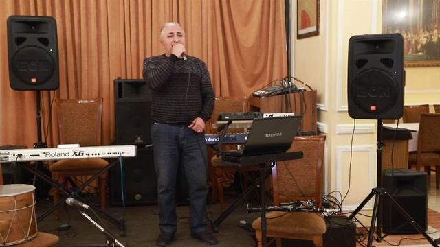 Avo Gevorgyan - Улетайте вороны, Ереван, Аленка... Попурри смотреть онлайн
