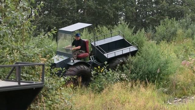 Болотоход и вездеход "Охотник-лайт" на мосту УАЗ смотреть онлайн