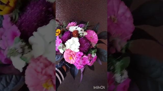 Мини букеты к 1 сентября из садовых цветов смотреть онлайн