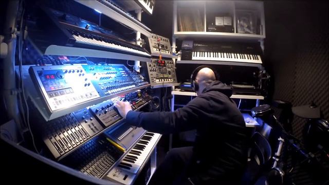 some raw analogtest - created patterns in 5 minutes with KORG MS-20, VOLCA Keys & BASS смотреть онлайн