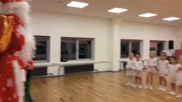 Открытый урок по ДЕТСКИМ ТАНЦАМ 4-5 лет (20.12.19) смотреть онлайн