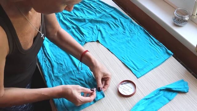 #DIY/ МЕГА-БЫСТРАЯ ПЕРЕДЕЛКА ЛЕТНЕГО САРАФАНА/ За 10 минут/ 換衣服 смотреть онлайн