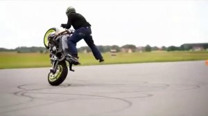 Песня между нами провода та-та города та-та??