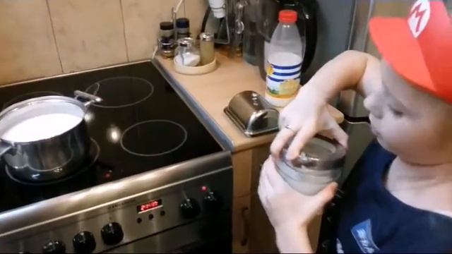 Лиза готовит здоровую пищу смотреть онлайн