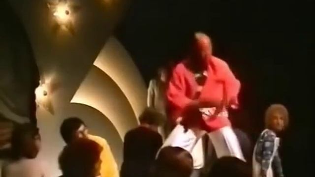Carl Douglas  Kung Fu Fighting  (Original Music Video)