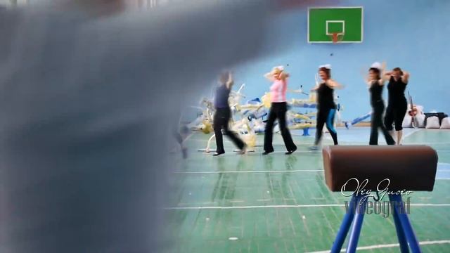 Подарок выпускникам 11" а" от родителей .г.Угледар , школа -лицей №1. смотреть онлайн