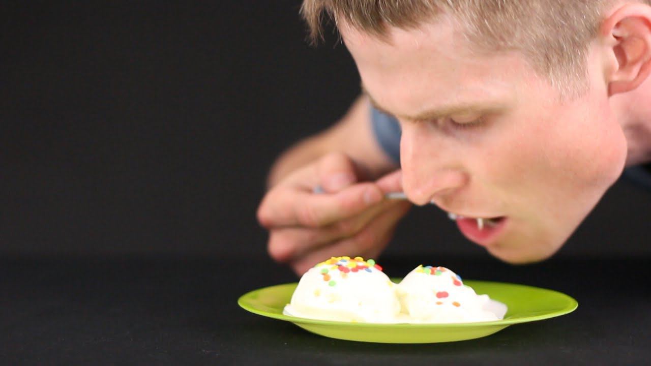 12 awesome Dry Ice Tricks смотреть онлайн