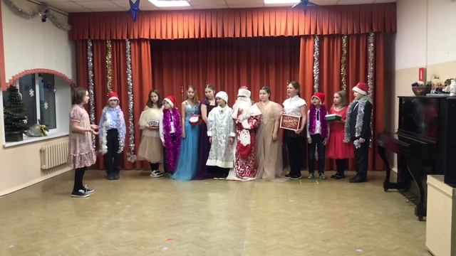 "Школа ведущего" - Праздник к нам приходит... смотреть онлайн