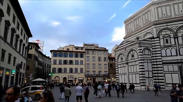 The Baptistery of St. John and Florence Cathedral at Piazza del Duomo Florence Italy смотреть онлайн