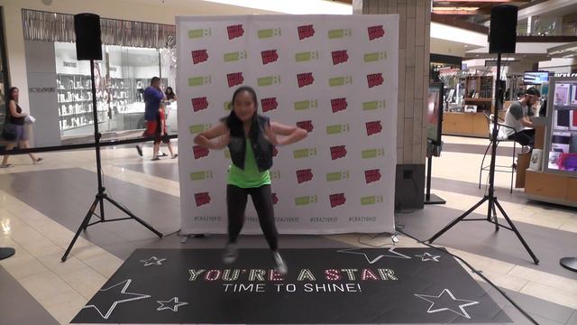 Mariel's Brea Mall Performance смотреть онлайн