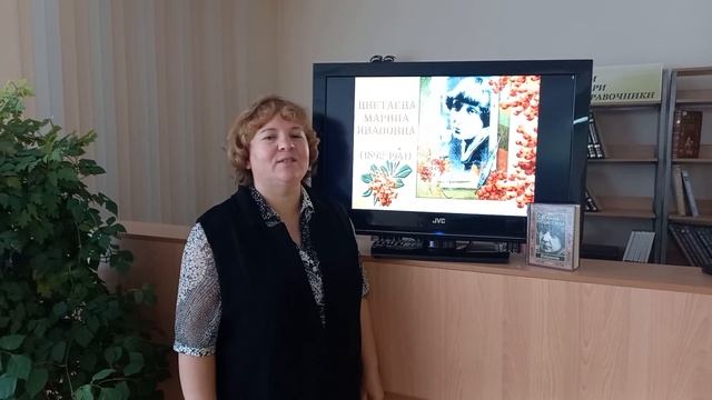 Екатерина Котова читает стихотворение М. Цветаевой «Моим стихам, написанным так рано…» смотреть онлайн