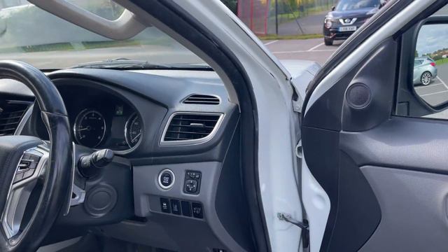 Mitsubishi L200 Barbarian White Canopy смотреть онлайн