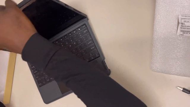 WIWU MagTouch Ipad 11 Pro Keyboard Case Unboxing!!! | Davion