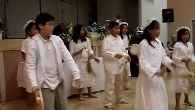 "River of God" tambourine dance LHCC Preteens смотреть онлайн