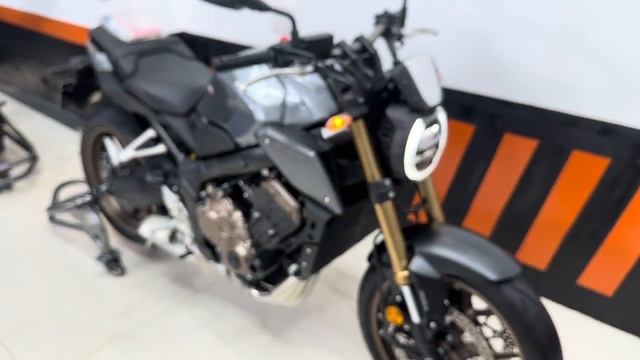 HONDA CB650R 2023 BSSG SIÊU XÀI LƯỚT MỚI CHỈ 134KM смотреть онлайн