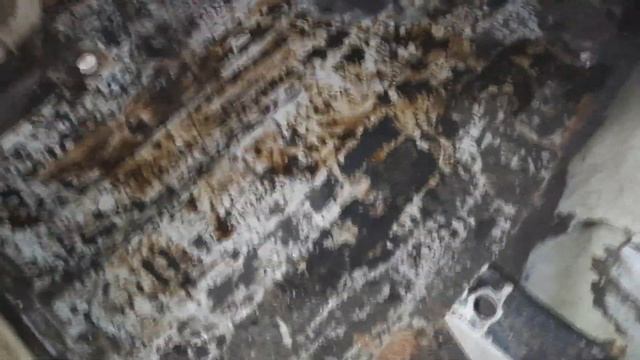 Подготавливаю дно к обработке Ваз 2101 #МолодойВаз #Жигули #Обработкажигуля смотреть онлайн