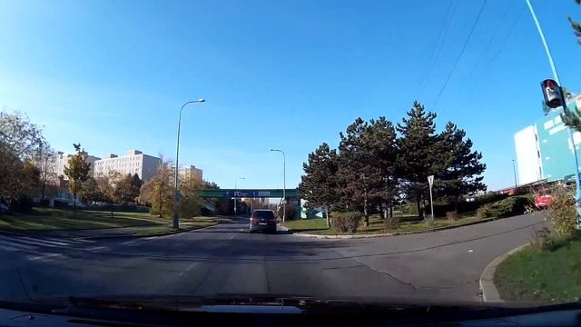 Nissan Murano Z50 on board in the city смотреть онлайн