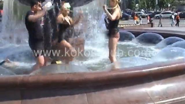 танец маленьких утят у большого театра смотреть онлайн