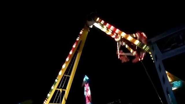 качели лунопарк 2015год смотреть онлайн