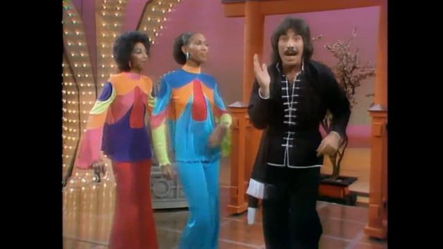 Tony Orlando and Dawn Kung Fu Fighting 1974 смотреть онлайн