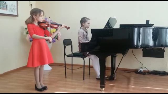 Комарова Анна, Дёмина Варвара Й. Гайдн Песенка Соль мажор смотреть онлайн