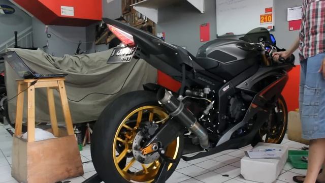 SCORPION GP RP1 YAMAHA YZF R6 + ECU REFLASHED - ONE3MOTOSHOP смотреть онлайн