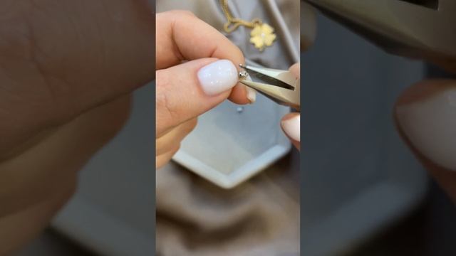 МК. Крепим застежку к шариковой цепочке. Вариант1 смотреть онлайн