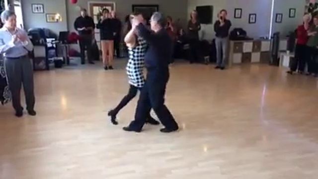 Argentine Tango Workshop at Elegant Dancing смотреть онлайн
