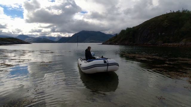 Норвегия 2022 #11 В поисках Скумбрии🚣♀️ Крупная сайда🎣 смотреть онлайн