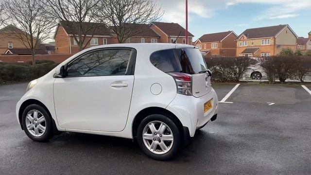 2012 Toyota IQ смотреть онлайн