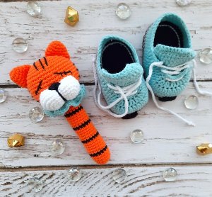 Тигрёнок-погремушка,крючком,мк