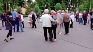 НУ ГДЕ ЖЕ ТЫ ЛЮБОВЬ МОЯ---КРАСИВЫЙ ТАНЕЦ В ПАРКЕ ГОРЬКОГО.ЛЕТО21..mp4