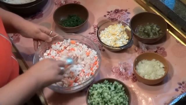 Салат Из Крабовых Палочек И Риса смотреть онлайн