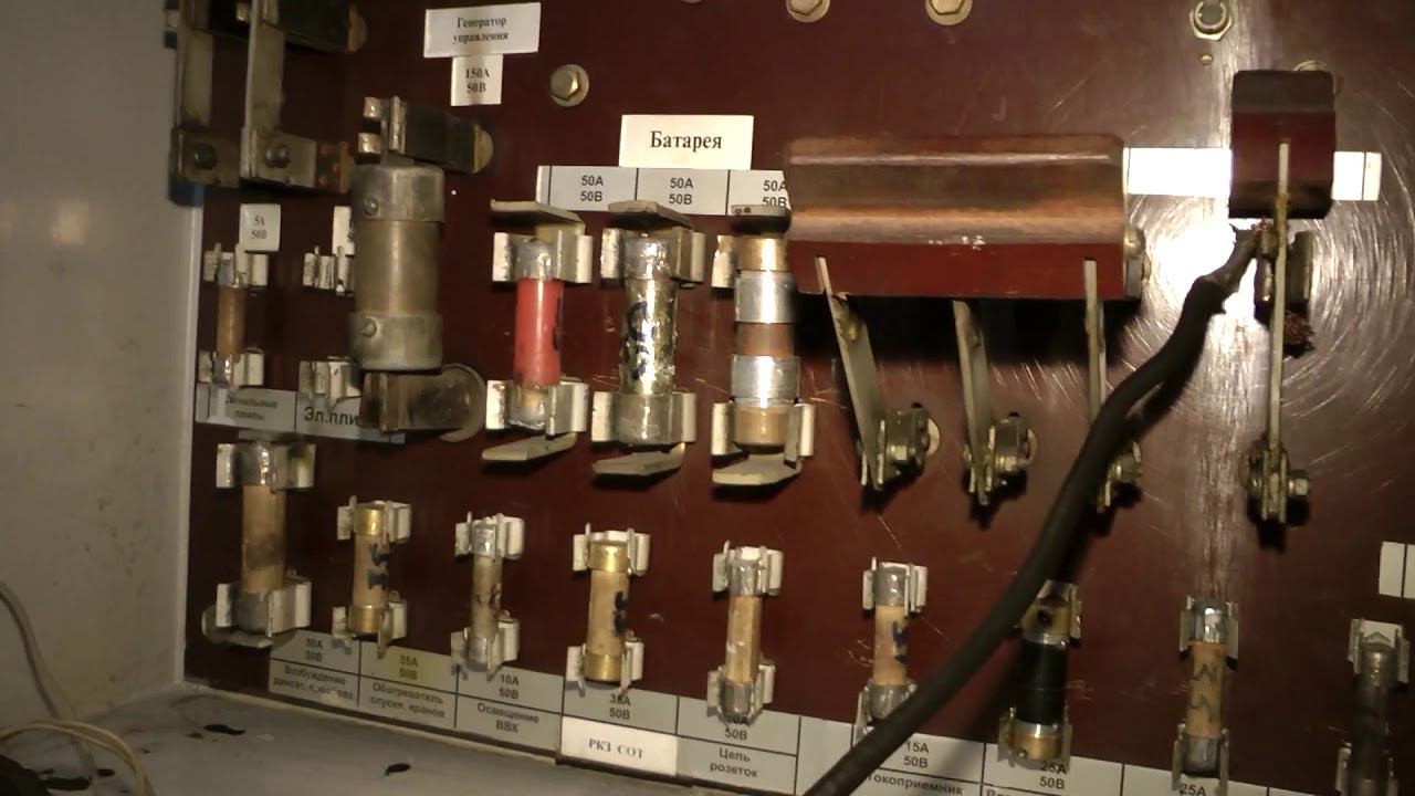 Расположение электрооборудования на электровозе ВЛ10К смотреть онлайн