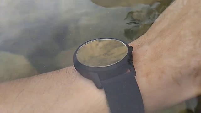 Интересный параллакс эффект в воде Lenovo Watch 9 смотреть онлайн
