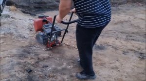 Мотоблок МТЗ с адаптером, мотоблок Ока и виброплита. Подготовка площадки перед щебенкой.