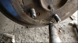 Kia Carens - Замена задних тормозных дисков и колодок