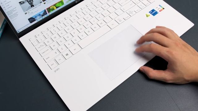 TÍNH RA LG GRAM 17 CHỈ CÒN 14 TRIỆU? смотреть онлайн