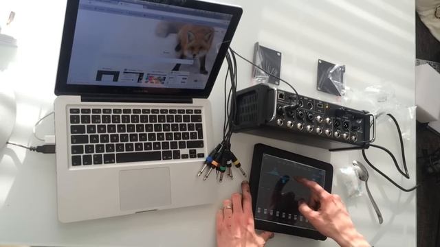 Behringer X Air XR12 Unboxing смотреть онлайн